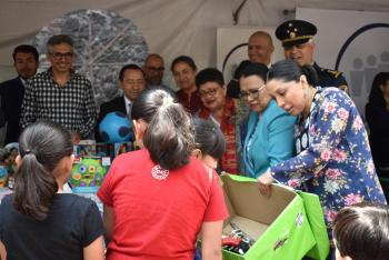 Niñas y Niños cambian juguetes bélicos en Sí al Desarme Sí a la paz