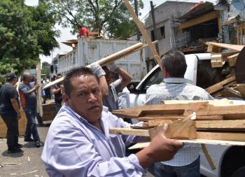 Continúan operativos para la recuperación de espacios públicos en la alcaldía Iztacalco