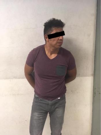 Policías de la SSC detienen a un hombre por daño a propiedad privada