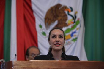 Proponen cárcel de hasta tres años a quien prive de su libertad a algún animal