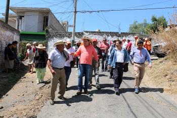 En el marco de los trabajos Alcalde en tu barrio realizan la sustitución de la red de agua potable y mejora entorno urbano