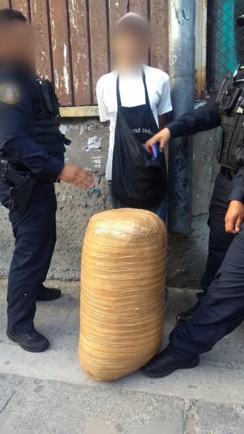 SSC asegura 40 Kilogramos de presunta Marihuana en la Colonia Morelos y detiene a una persona
