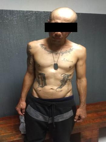 Policías de la SSC detienen a un hombre relacionado con presunto robo a comensales en un restaurante