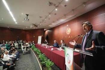 Fundamental, facilitar a niñas y niños el conocimiento de sus derechos y obligaciones: Gómez Urrutia
