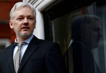 Fiscalía sueca solicita arresto de Assange por presunta violación