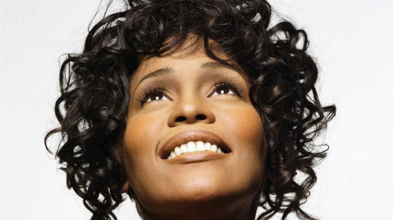 Whitney Houston revivirá gracias a nuevo álbum y holograma