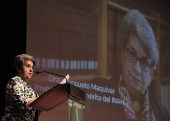 En el Museo Nacional de Antropología reconocen trayectoria de Consuelo Maquívar