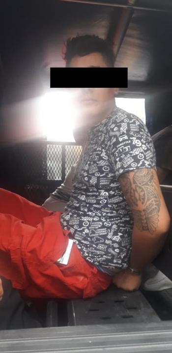 Policías de la PBI de la SSC detienen a cinco personas involucradas con un presunto robo a casa habitación