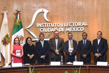 Analizan especialistas papel de los partidos políticos en la vida democrática de la capital del país