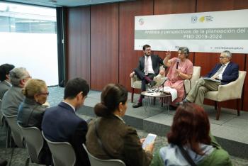 En riesgo operatividad del gobierno por recorte de plazas de confianza y falta de rigor en el PND 2019 a 2024