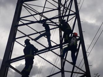 Elementos de la SSC rescatan a un hombre que intentó quitarse la vida