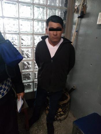 Policías Auxiliares de la SSC recuperan Teléfono Celular en el Tren Ligero y detienen a un presunto responsable