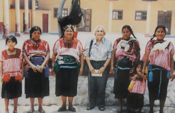 INAH recibe la donación del archivo personal de la antropóloga Margarita Nolasco