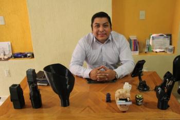 Joven Xochimilca desarrolla Prótesis para personas de escasos recursos
