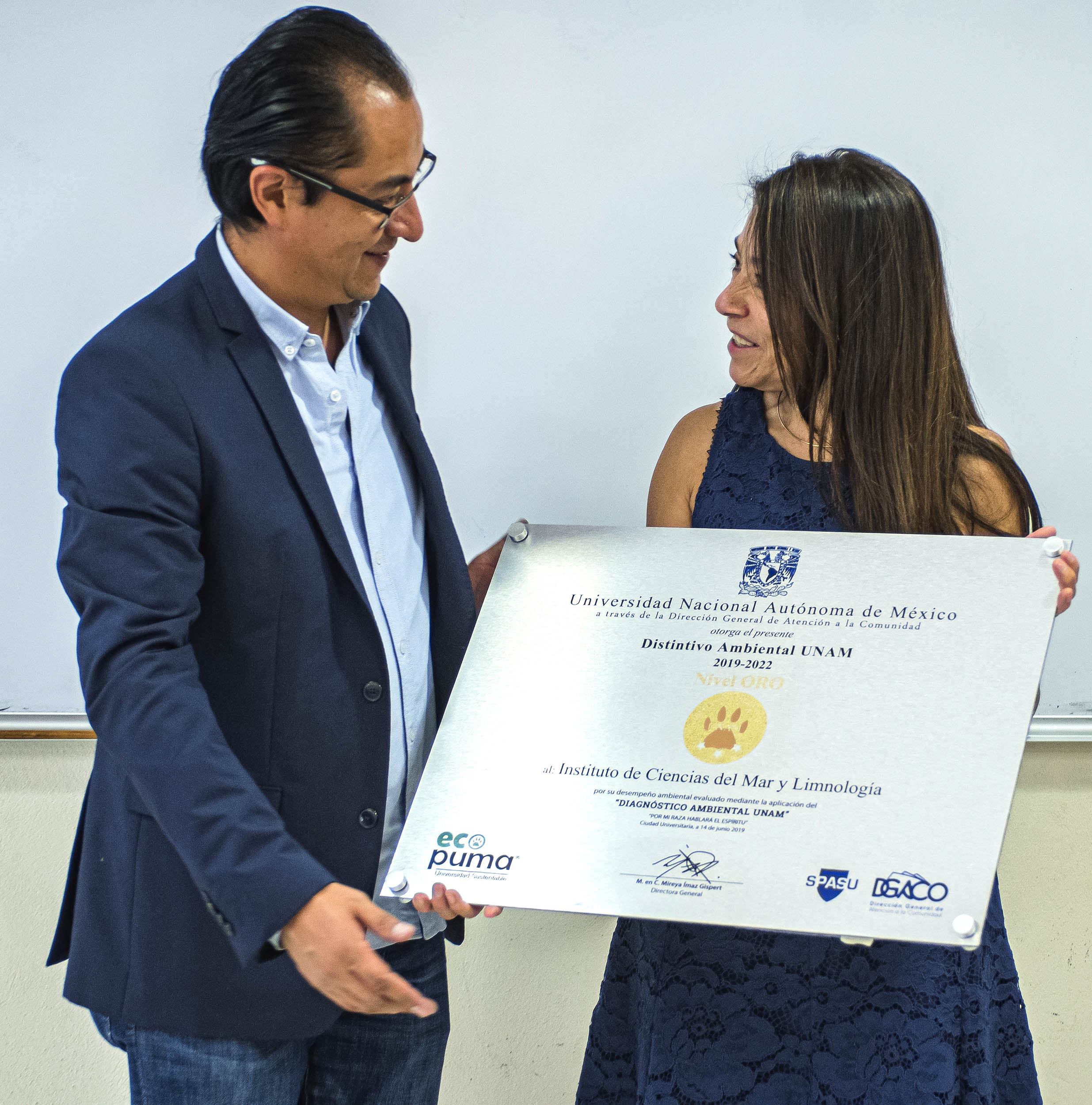 Recibe el Instituto de Ciencias del Mar y Limnología distintivo Ambiental UNAM nivel Oro