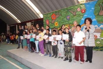 Tlalpan entrega apoyos económicos a niñas y niños