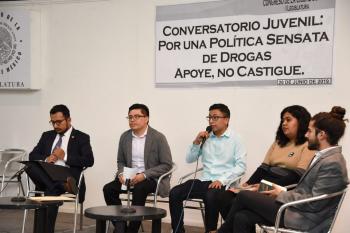 Realizan Conversatorio Juvenil