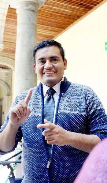 Gana Universitario Premio por su Labor Altruista