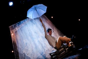 Vuelve el tiempo con Lluvia ciento sesenta letras para volver a empezar monólogo de Alejandro Rodríguez