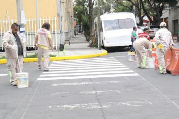 Con escobas, palas y pintura dan vida a la colonia Buenos Aires
