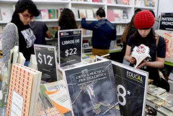 Gran Remate de Libros rompe récord de visitantes en el Monumento a la Revolución
