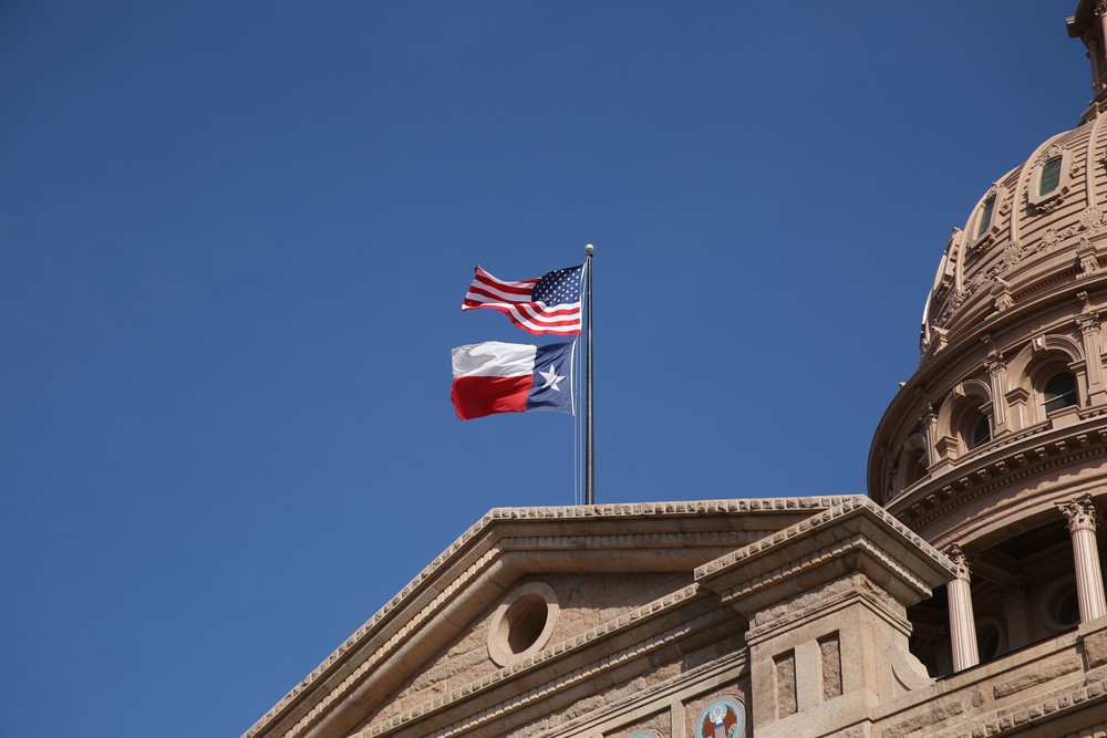Condenan en el Senado tiroteo ocurrido en el Paso Texas