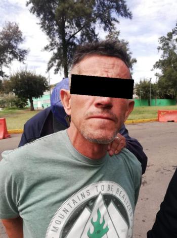 Policías Auxiliares de la SSC detienen a un Hombre que despojó de sus pertenencias a un peatón tras golpearlo con una Baqueta de Tambor