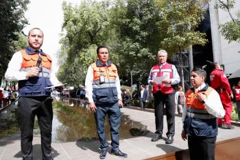 Más de 2 mil personas participan en simulacro de sismo en el Senado
