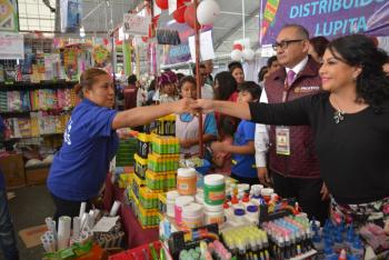 Inauguran Clara Brugada y José Eduardo Ramos la XXI Feria de Regreso a Clases 2019 en la Macroplaza de Iztapalapa