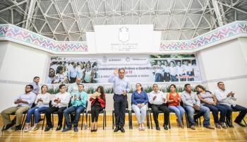 Nombramientos a mil 971 profesores
