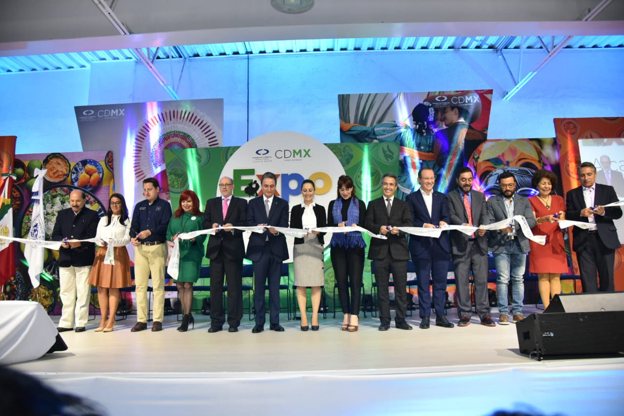 El alcalde Manuel Negrete Arias asistió a la Expo Alcaldías 2019