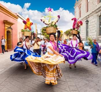 Reconocen principales dificultades de jóvenes indígenas para promover su cultura en las ciudades