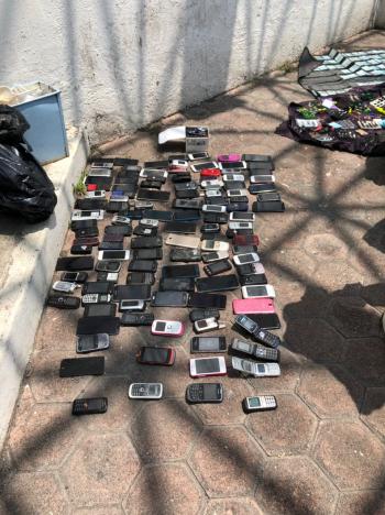 En Operativo del Tianguis El Salado se aseguran Teléfonos Celulares, Armas y Medicamentos
