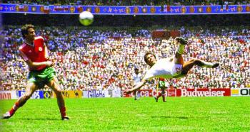 El alcalde Manuel Negrete Arias asistió a la conferencia magistral Momentos de decisión, liderazgo y trabajo en equipo