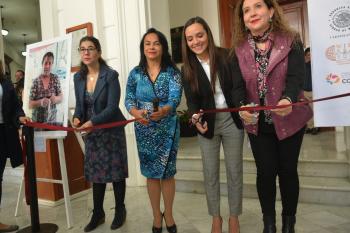 Inauguran en vestíbulo del Congreso CDMX exposición fotográfica Trabajo informal es trabajo