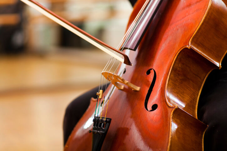 Alumno del CCOY destaca en examen profesional de violonchelo