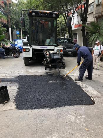 Reparan vialidades en Cuauhtémoc, eliminan 105 baches en jornada intensiva