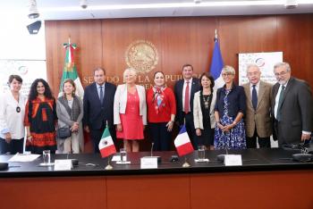 Recibe Mónica Fernández Balboa a delegación de legisladores franceses