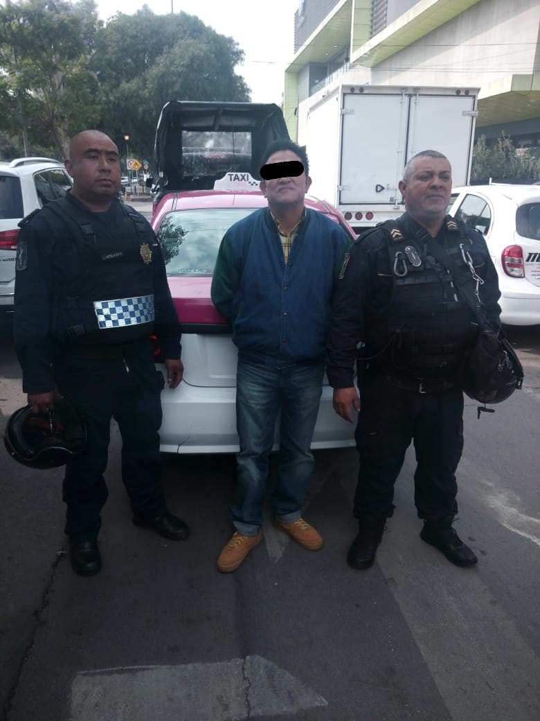Elementos de la UTAP de la SSC aprehenden en flagrancia a Taxista que presuntamente traía secuestrada a una pasajera