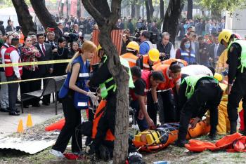 Participa Senado en Macrosimulacro para conmemorar los sismos de 1985 y 2017