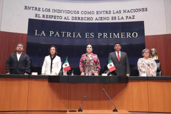 Recuerdan a víctimas de los sismos de 1985 y 2017 y brindan un minuto de aplausos por la solidaridad ante las tragedias