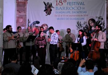 Horacio Franco dona concierto al pueblo minero de Vetagrande en Zacatecas