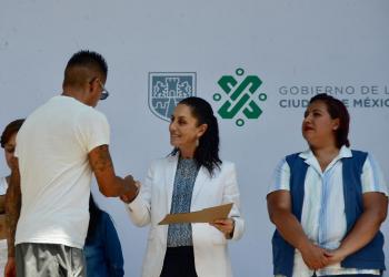 Entrega Gobierno de la Ciudad de México 215.8 millones de pesos para el mejoramiento de vivienda
