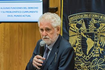 En peligro, función legitimadora del derecho: Vincenzo Ferrari