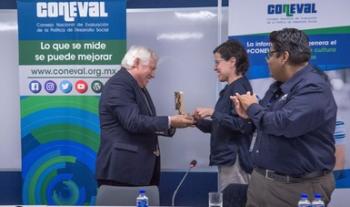 Otorga CONEVAL reconocimiento a Agricultura por buenas prácticas en el monitoreo y evaluación de programas para el campo