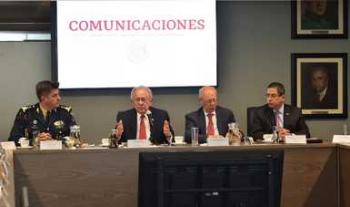 Reunión de la SCT y la SEDENA con directores generales de aerolíneas