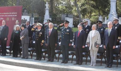 Comandante Supremo de las Fuerzas Armadas encabeza Día de la Armada de México 