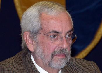 Recibe Enrique Graue doctorado honoris causa por la Universidad Ricardo Palma, de Perú
