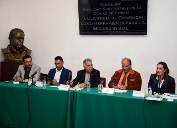 El Congreso capitalino celebró coloquio de movilidad