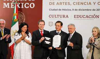 Entrega Gobierno de México los Premios Nacionales de Artes, Ciencia y Cultura y el Premio Internacional Carlos Fuentes